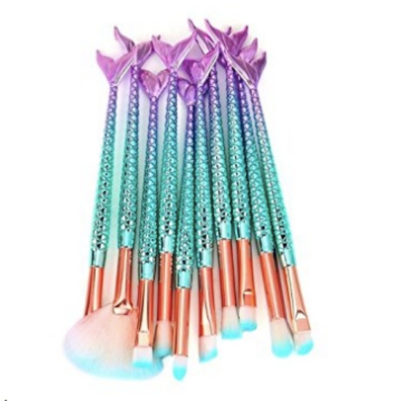 11 Piece Mermaid Makeup Brush Set - Picture 5 of 6